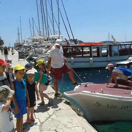 Jaksa * Hvar Town